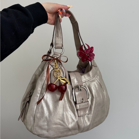 Vintage Coach Soho Lynn Hobo Shoulder Bag - Picture 4 of 10